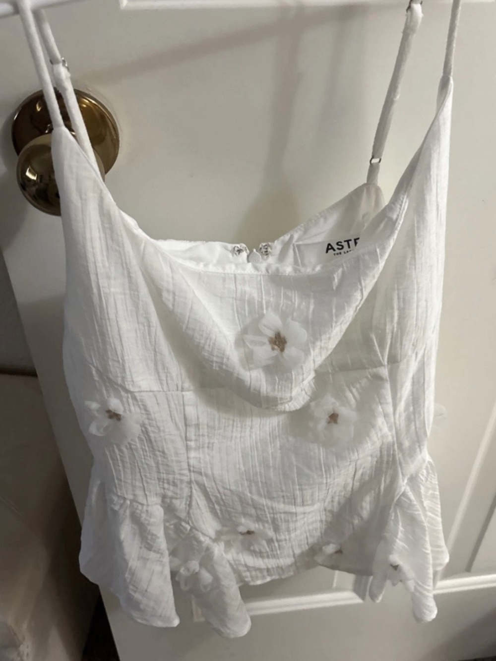 Astr the label, white sleeveless top new size medium